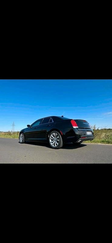 Używany Chrysler 300C 306 KM (225 kW) 2019 Czarny Sedan/Limuzyna