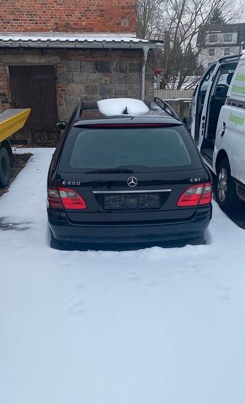 Gebraucht Mercedes E220 170 PS (125 kW) 2008 Schwarz Kombi