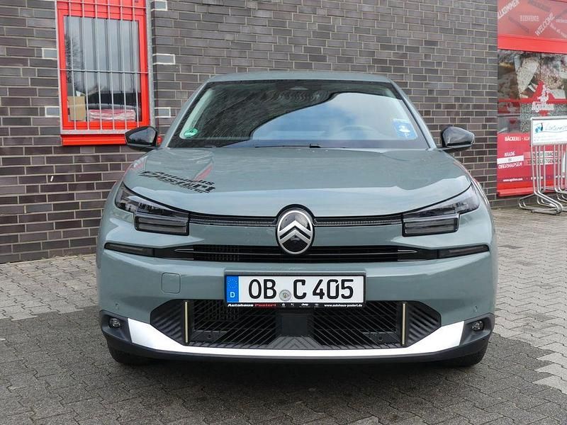 Gebraucht Citroën C4 131 PS (96 kW) 2025 Grün Limousine