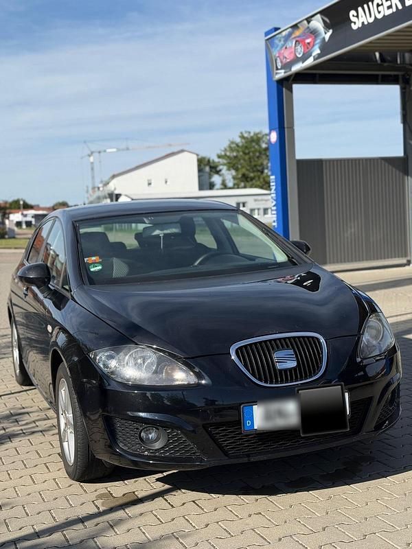 Schwarz Gebraucht 2010 Seat Leon Kleinwagen | 2.350 € (Guter Preis) - Bild 1/4