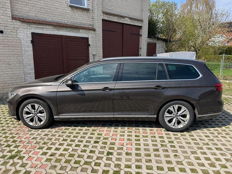 Gebraucht VW Passat Highline 150 PS (110 kW) 2015 Braun Kombi