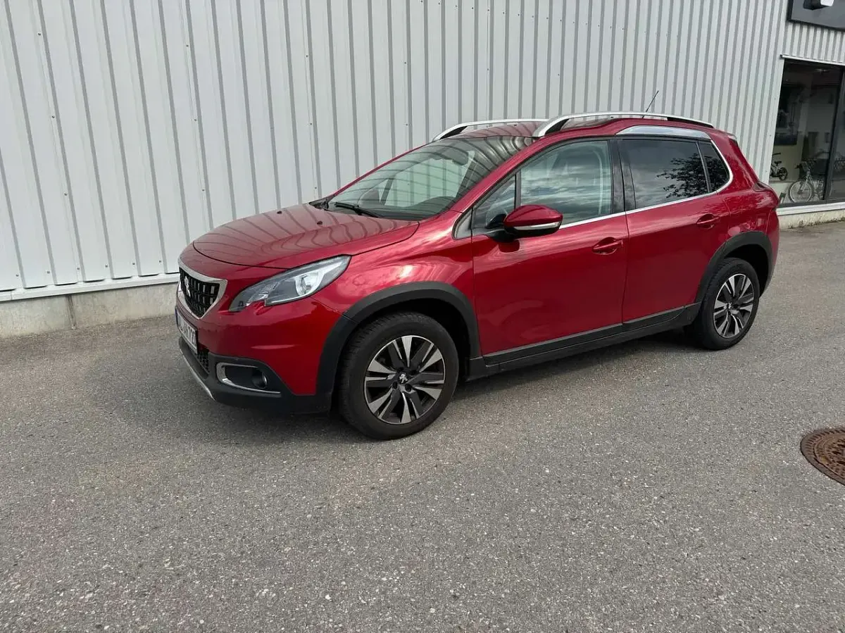 Gebraucht Peugeot 2008 131 PS (96 kW) 2019 Rot SUV
