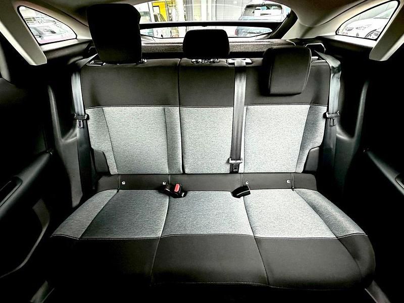 Gebraucht Citroën e-C4 Feel 100 kW (136 PS) 2022 Lackierung pulsorange/typ aus Limousine