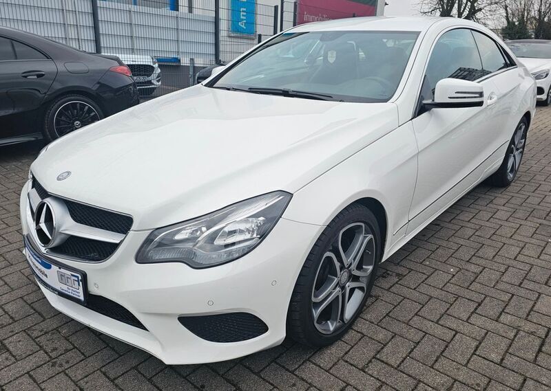 Gebraucht Mercedes E250 211 PS (155 kW) 2015 Polarweiss  unilack Coupé