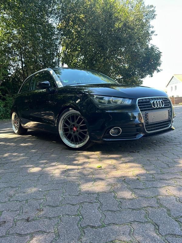 Schwarz Gebraucht 2012 Audi A1 Kleinwagen | 6.900 € (Fairer Preis) - Bild 1/4