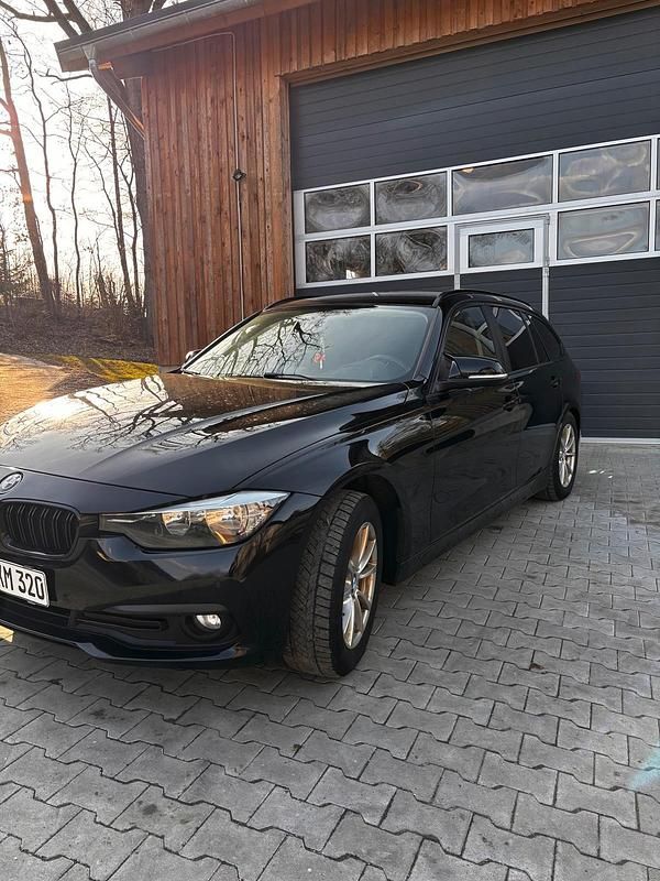 Gebraucht BMW 320 190 PS (139 kW) 2017 Schwarz Kombi