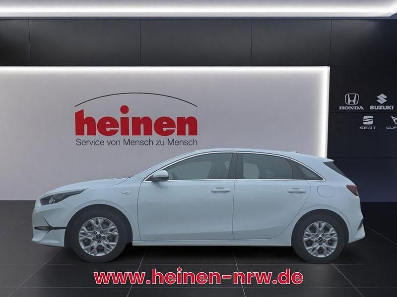 Gebraucht Kia Ceed Vision 140 PS (102 kW) 2025 Weiß Kleinwagen