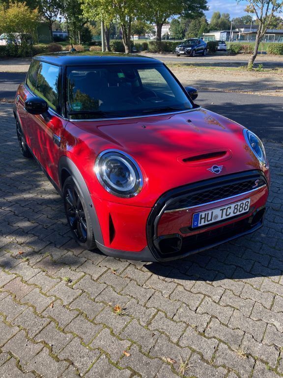 Rot Gebraucht 2021 Mini Cooper S Classic Kleinwagen | 21.500 € (Superpreis) - Bild 1/4