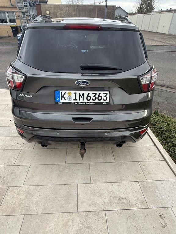 Gebraucht Ford Kuga ST-Line 150 PS (110 kW) 2017 Grau SUV