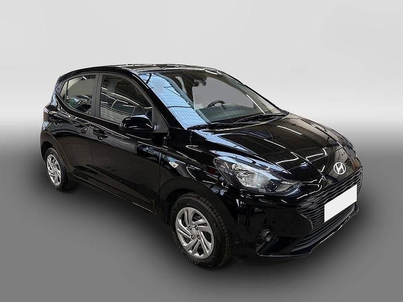 Gebraucht Hyundai i10 Select 63 PS (46 kW) 2025 Schwarz Kleinwagen