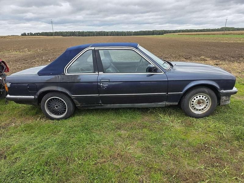 Gebraucht BMW 318 105 PS (77 kW) 1987 Limousine