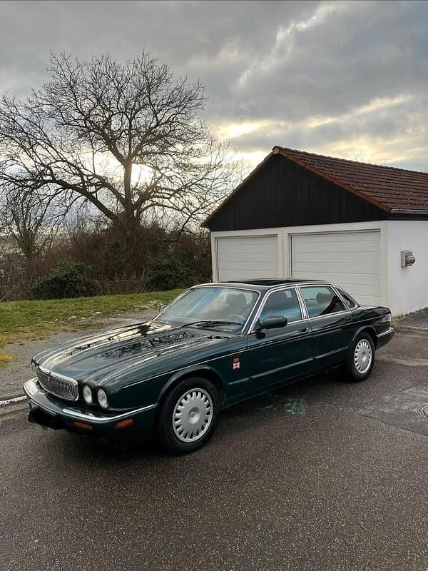 Gebraucht Jaguar XJ8 284 PS (208 kW) 2000 Grün Limousine