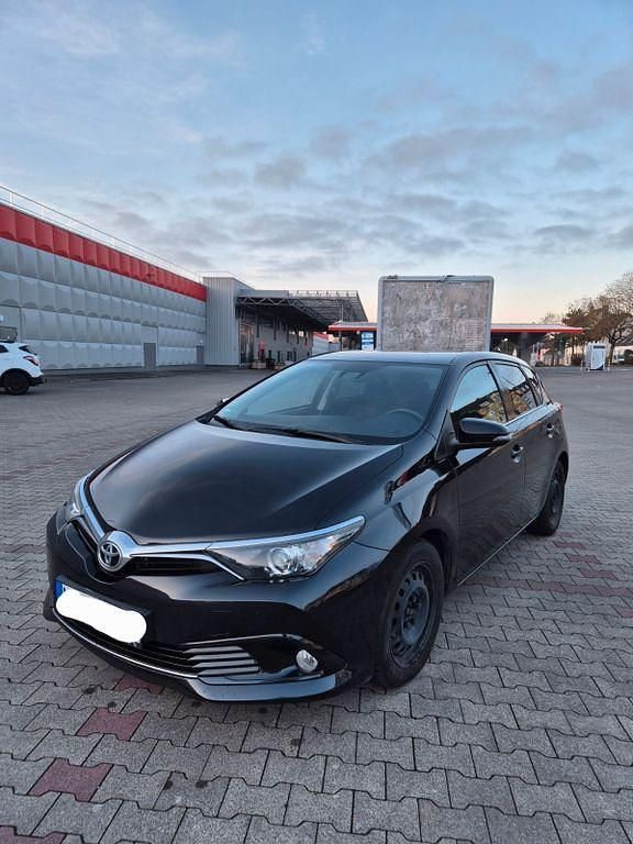 Gebraucht Toyota Auris 111 PS (81 kW) 2016 Schwarz Limousine
