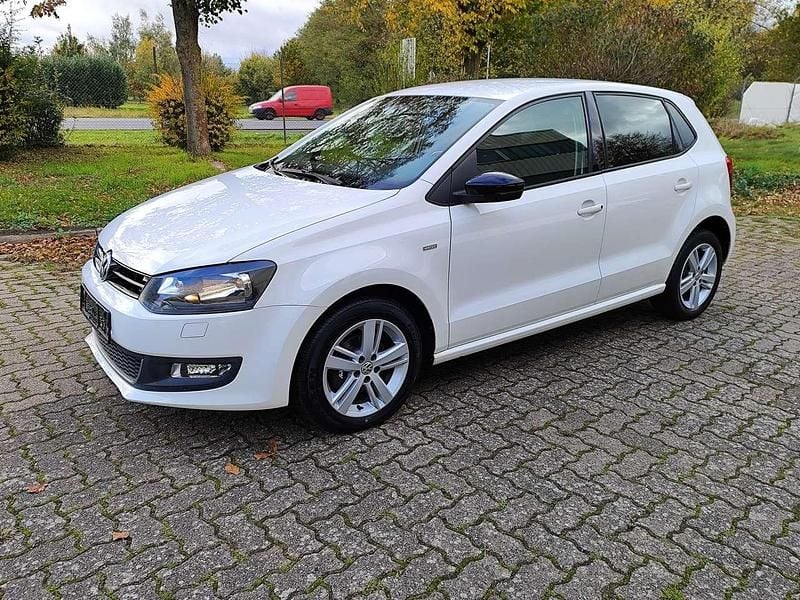 Weiß Gebraucht 2012 VW Polo Match Kleinwagen | 6.250 € (Fairer Preis) - Bild 1/4