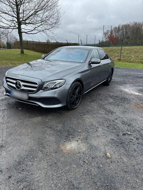 Second-hand Mercedes E250 211 CP (155 kW) 2017 Gri Berlinǎ