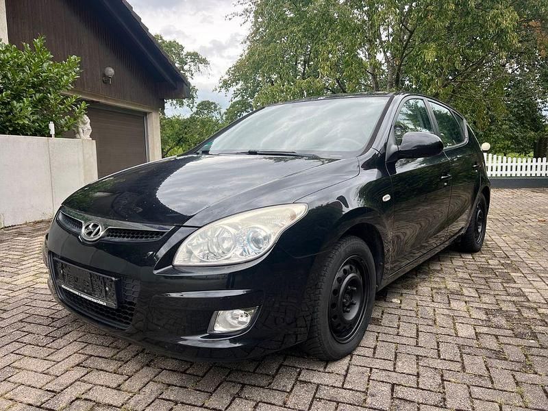 Schwarz Gebraucht 2008 Hyundai i30 Limousine | 2.400 € (Guter Preis) - Bild 1/4