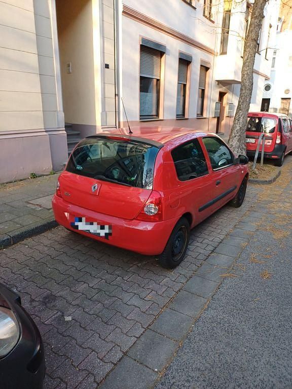 Gebraucht Renault Clio II 58 PS (42 kW) 2011 Rot Limousine