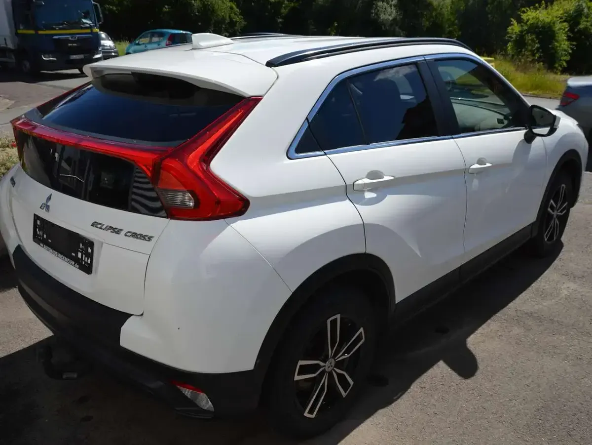 Gebraucht Mitsubishi Eclipse Cross Basis 163 PS (119 kW) 2018 Andenweiss (s) SUV