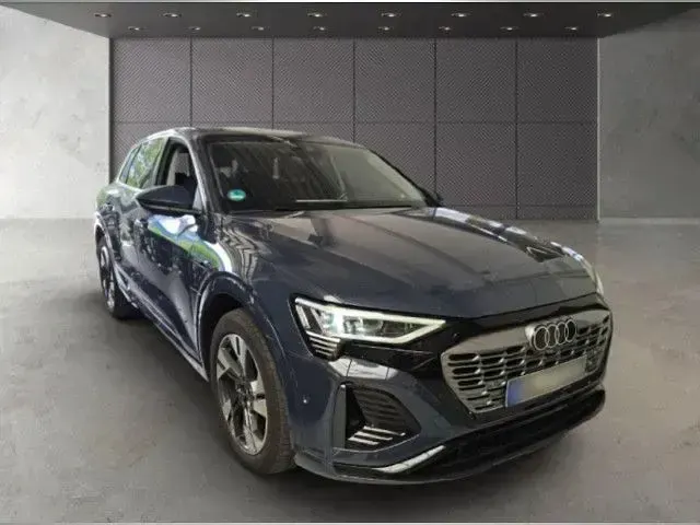 Gebraucht Audi Q8 e-tron S-Line 250 kW (340 PS) 2023 Plasmablau metallic SUV