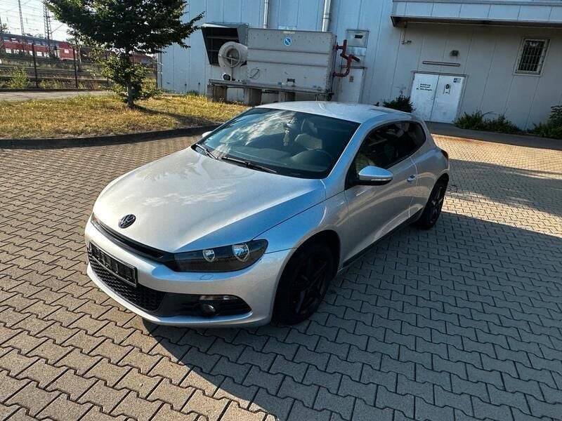 Silber Gebraucht 2009 VW Scirocco Coupé | 4.990 € (Superpreis) - Bild 1/4