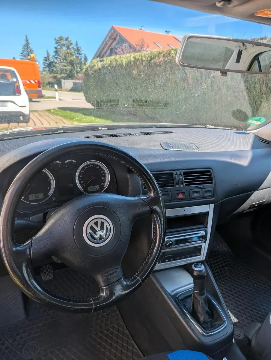 Gebraucht VW Bora 115 PS (84 kW) 2002 Schwarz Limousine