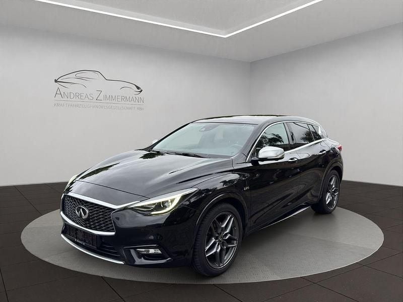 Schwarz Gebraucht 2016 Infiniti Q30 Sport Tech Kleinwagen | 17.900 € (Fairer Preis) - Bild 1/4