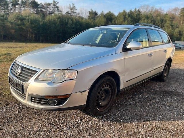 Second-hand VW Passat 140 CP (102 kW) 2007 Argintiu Break