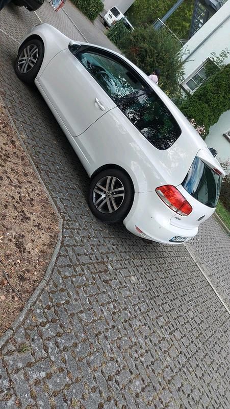 Weiß Gebraucht 2025 VW Golf Coupé | 3.400 € - Bild 1/4