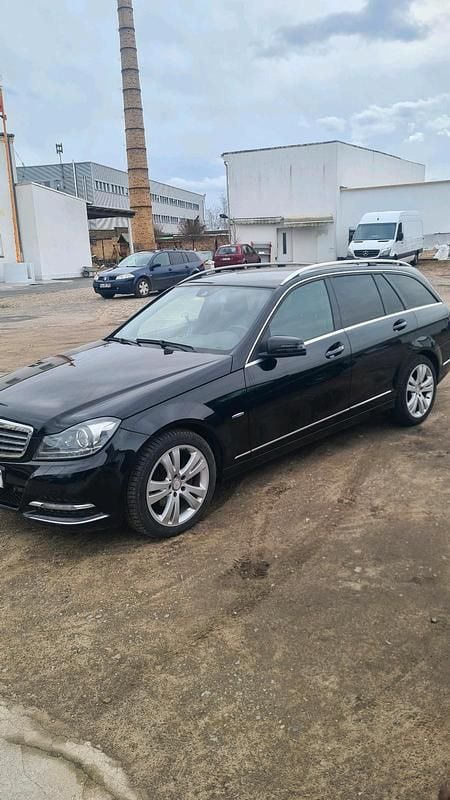 Schwarz Gebraucht 2012 Mercedes C180 Kombi | 7.000 € (Fairer Preis) - Bild 1/4