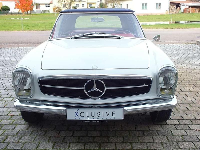 Gebraucht Mercedes 230 150 PS (110 kW) 1966 Papyrusweiß Cabrio