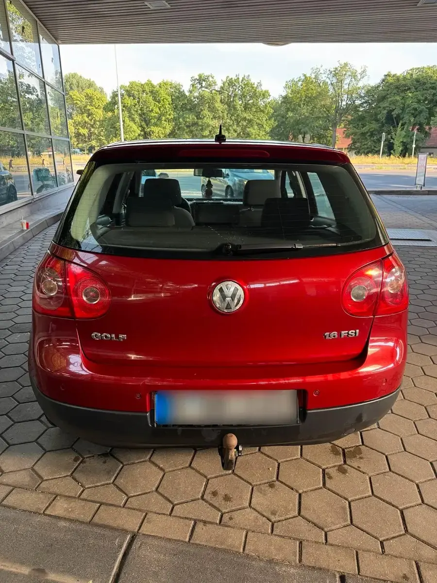 Gebraucht VW Golf V 115 PS (84 kW) 2003 Rot Kleinwagen
