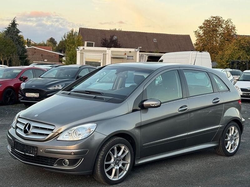 Gebraucht Mercedes B200 193 PS (141 kW) 2006 Grau Van / Kleinbus