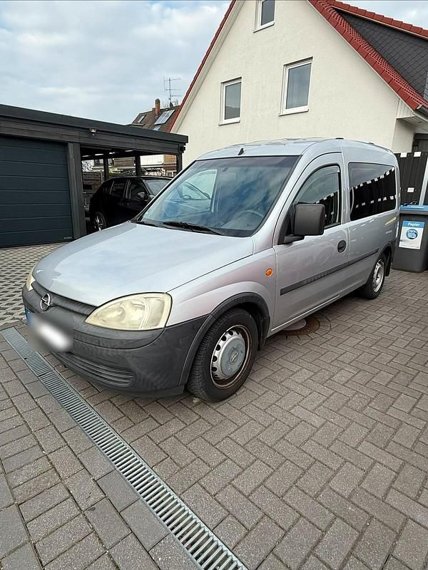 Gebraucht Opel Combo 87 PS (63 kW) 2002 Silber Van / Kleinbus