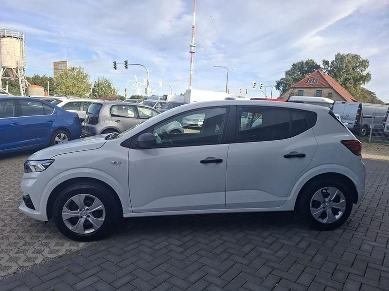 Gebraucht Dacia Sandero Comfort 91 PS (66 kW) 2022 Weiß Kleinwagen