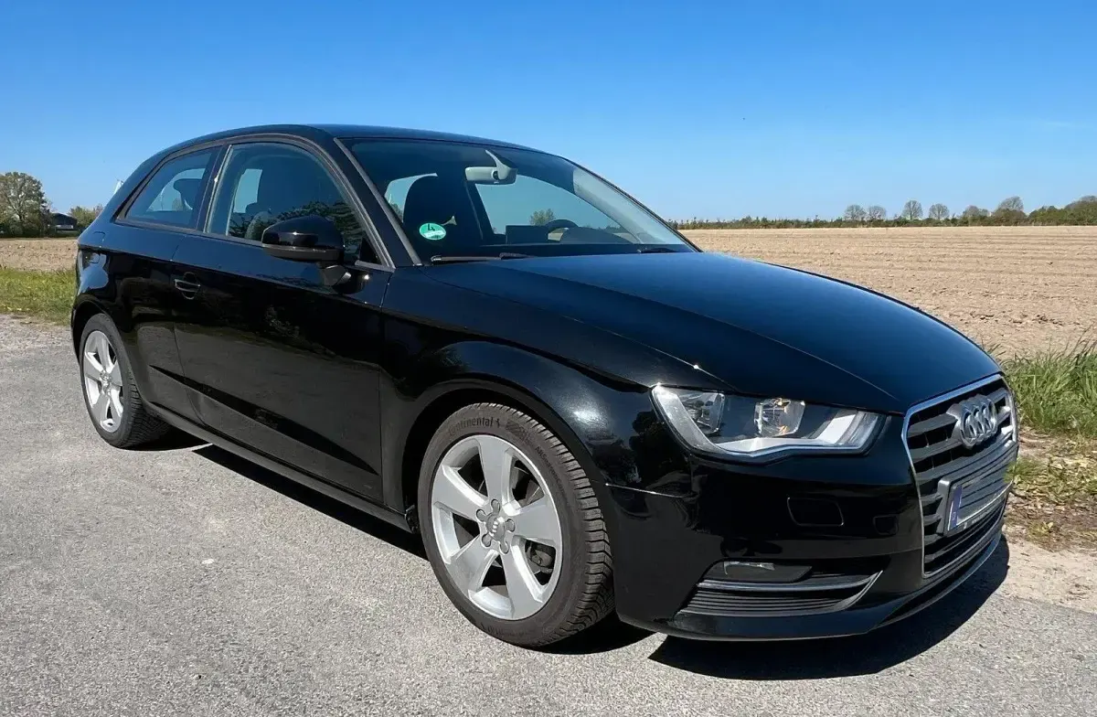 Second-hand Audi A3 Ambition 150 CP (110 kW) 2015 Negru Berlinǎ