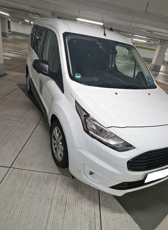 Gebraucht Ford Tourneo Trend 101 PS (74 kW) 2021 Weiß Van / Kleinbus