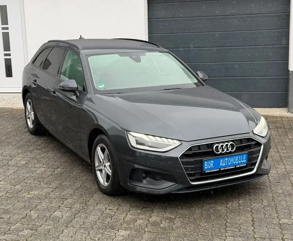 Gebraucht Audi A4 Sport 136 PS (100 kW) 2019 Grau Kombi
