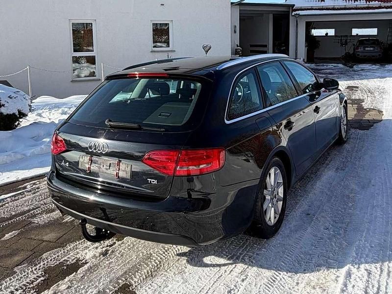 Gebraucht Audi A4 Ambiente 120 PS (88 kW) 2011 Schwarz Kombi