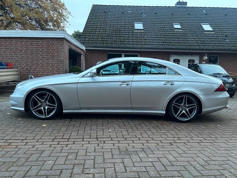 Gebraucht Mercedes CLS500 AMG 306 PS (225 kW) 2004 Silber Coupé