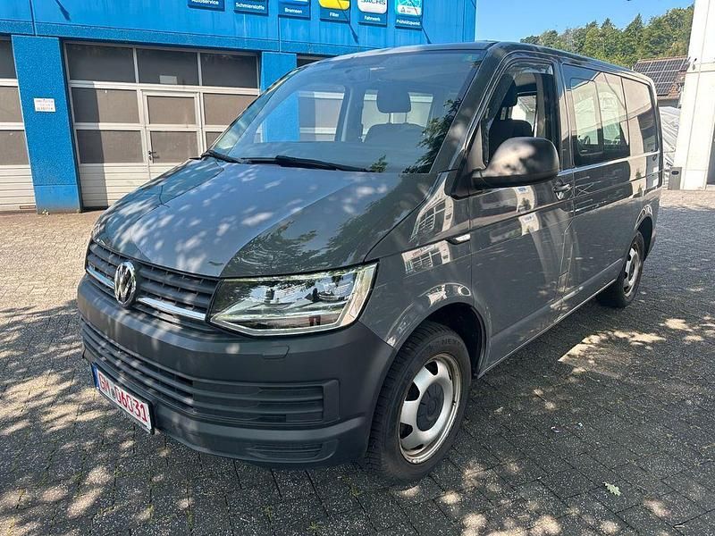 Gebraucht VW Transporter 204 PS (150 kW) 2019 Grau Van