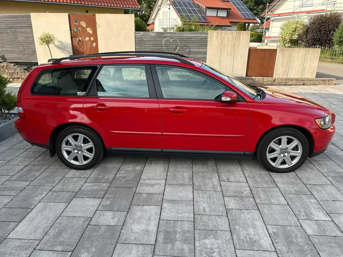 Gebraucht Volvo V50 180 PS (132 kW) 2006 Rot Kombi