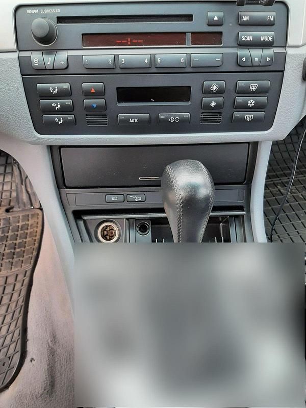 Gebraucht BMW 330 204 PS (150 kW) 2003 Silber Kombi