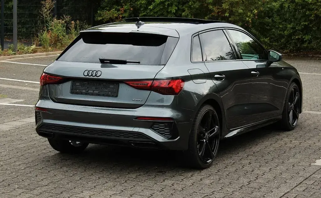 Gebraucht Audi A3 S-Line 200 PS (147 kW) 2022 Grau Limousine
