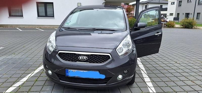 Grau Gebraucht 2014 Kia Venga Kleinwagen | 6.850 € (Fairer Preis) - Bild 1/4