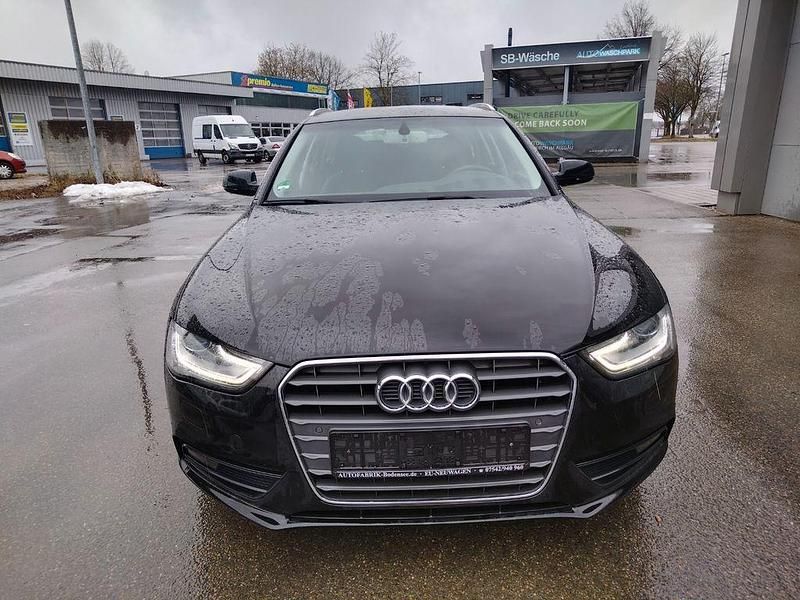 Gebraucht Audi A4 Attraction 150 PS (110 kW) 2015 Schwarz Kombi