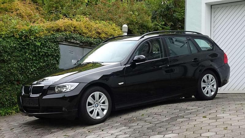 Schwarz Gebraucht 2005 BMW 320 Kombi | 1.990 € (Superpreis) - Bild 1/4