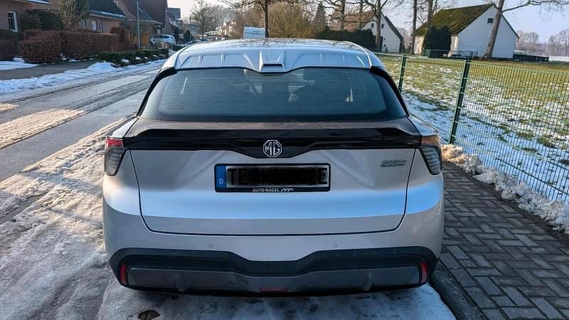 Gebraucht MG MG4 EV 125 kW (170 PS) 2023 Silber Kleinwagen