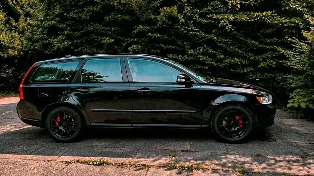 Gebraucht Volvo V50 109 PS (80 kW) 2010 Schwarz Kombi
