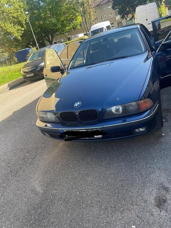 Blau Gebraucht 1999 BMW 523 Basis Limousine | 2.500 € (Fairer Preis) - Bild 1/4
