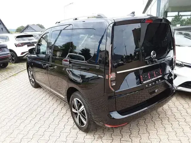 Neu VW Caddy Style 116 PS (85 kW) 2026 Schwarz Van / Kleinbus
